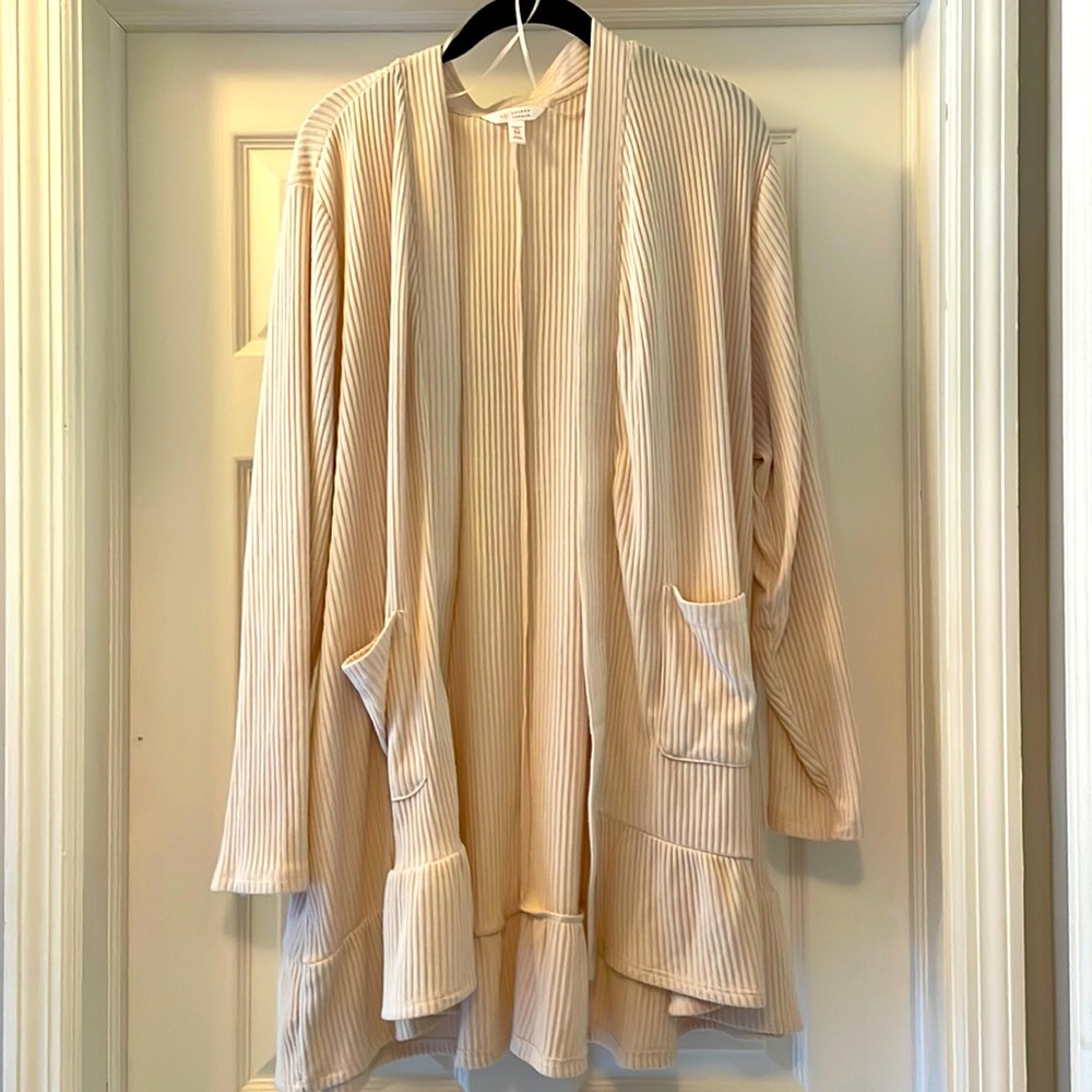 Lauren Conrad cardigan. Size 3x.
